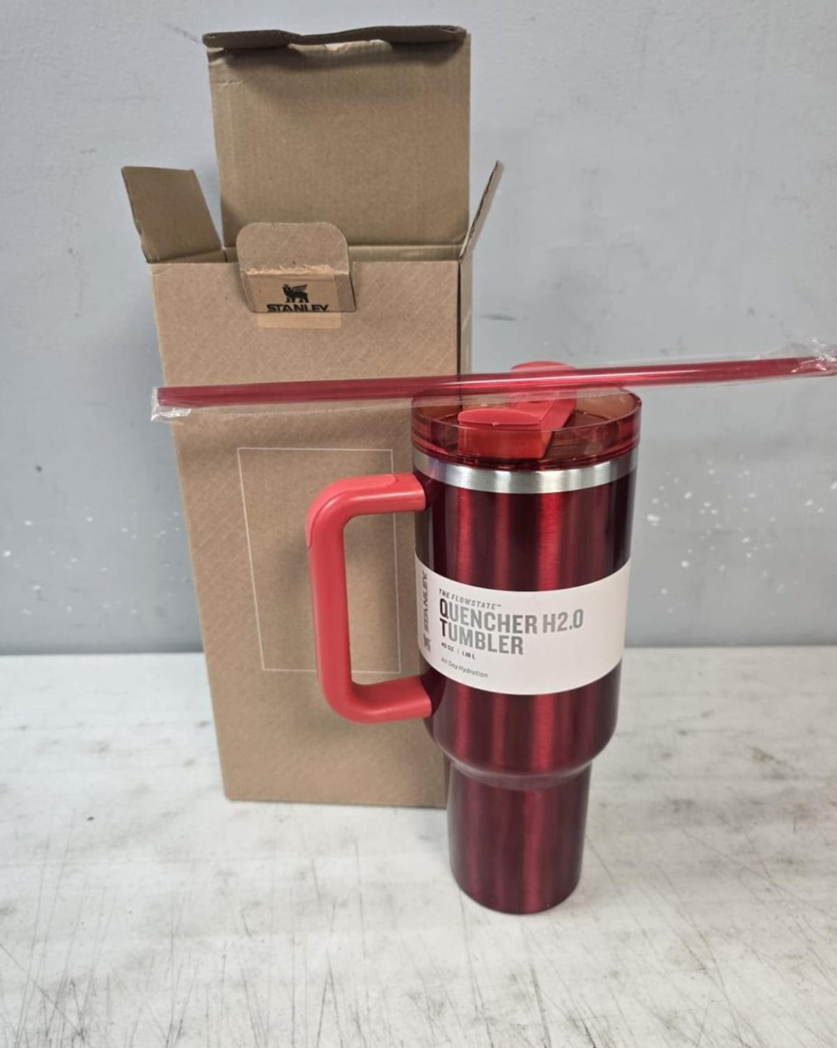 Stanley Quencher H2.0 FlowState Tumbler 40 oz – Red with Coral Handle