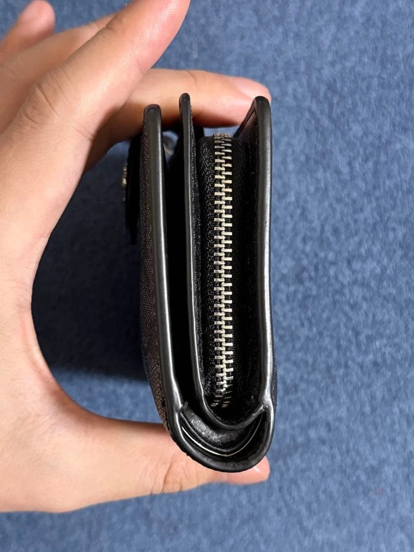 Coach Black Signature Wallet with Snap Closure – Classic Designer Wallet