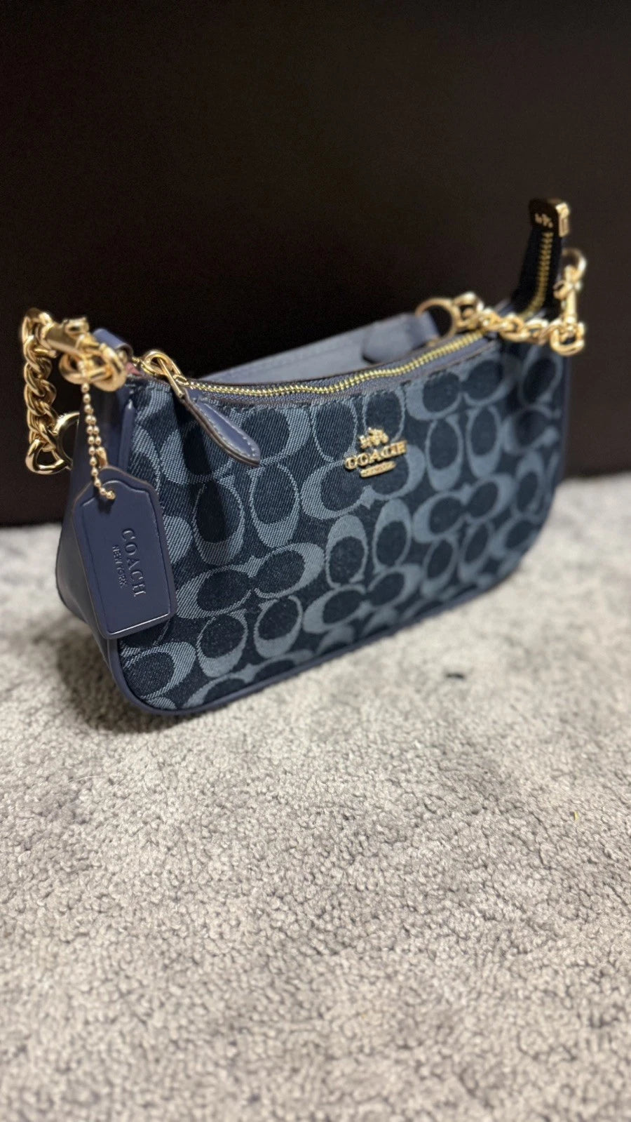 COACH Teri Shoulder Bag CAF82 – Signature Denim / Natural Leather