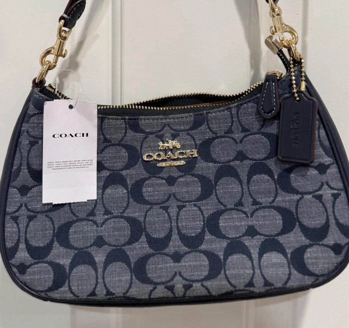COACH Teri Shoulder Bag CAF82 – Signature Denim / Natural Leather