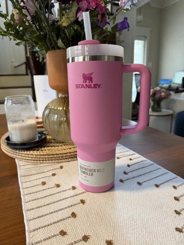 Stanley 40 oz Quencher H2.0 FlowState Tumbler – Peony Pink, Brand New in Box
